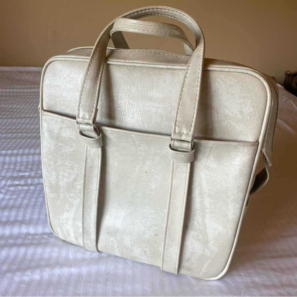 Samsonite Vintage 1970’s Silhouette Cream Travel Bag Luggage with lock and KEYS